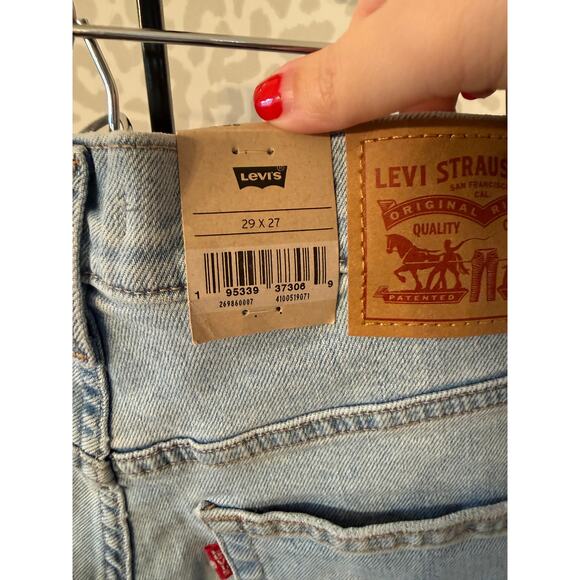 Levi's Women's No Joke Light Wash High Waisted Tapered Leg Mom Jeans Size 29 - Picture 8 of 10